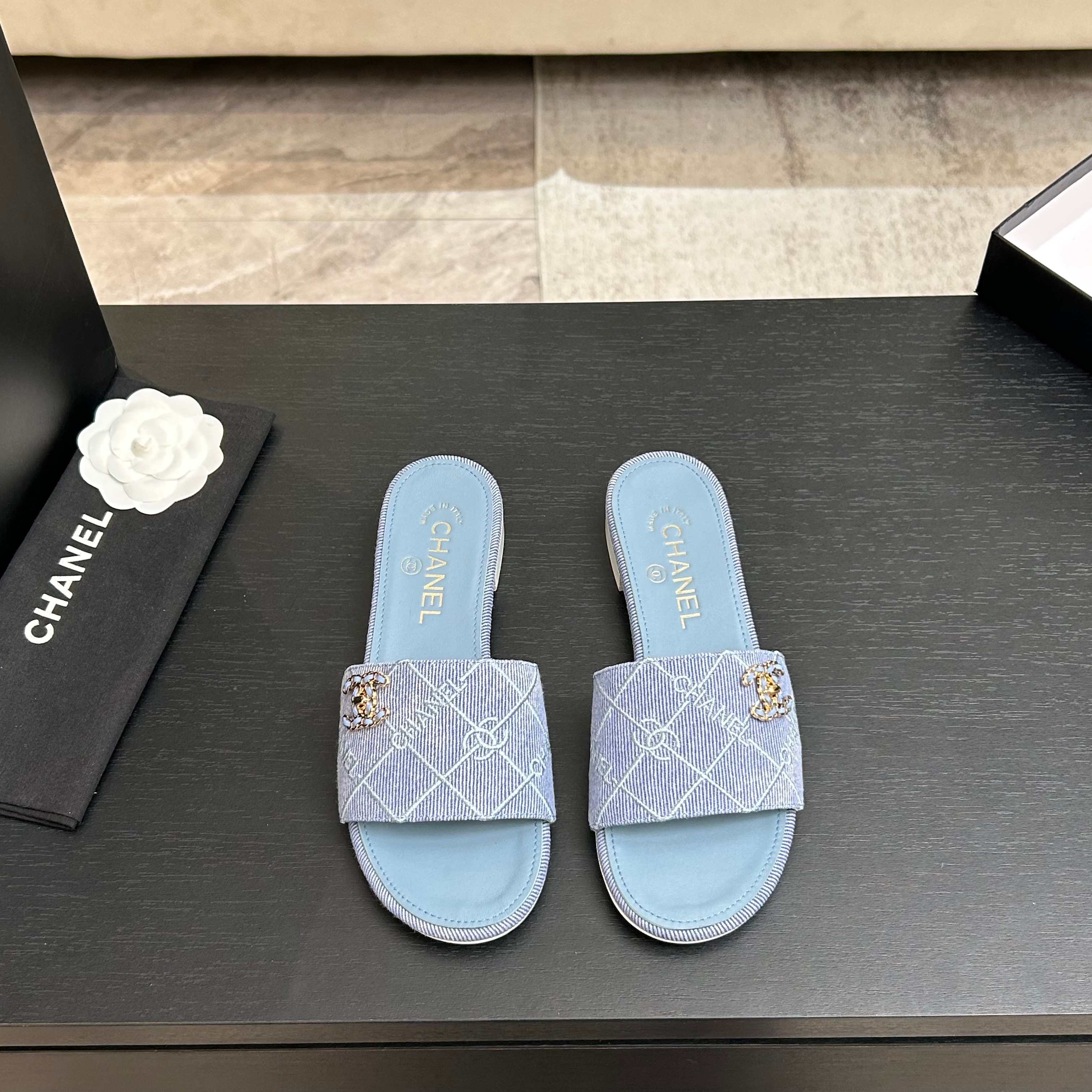 Chanel sz35-39 mnq0262